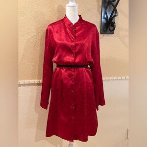 Valerie Stevens red satin dress / long blouse w/ Oriental pattern. Side slits. L